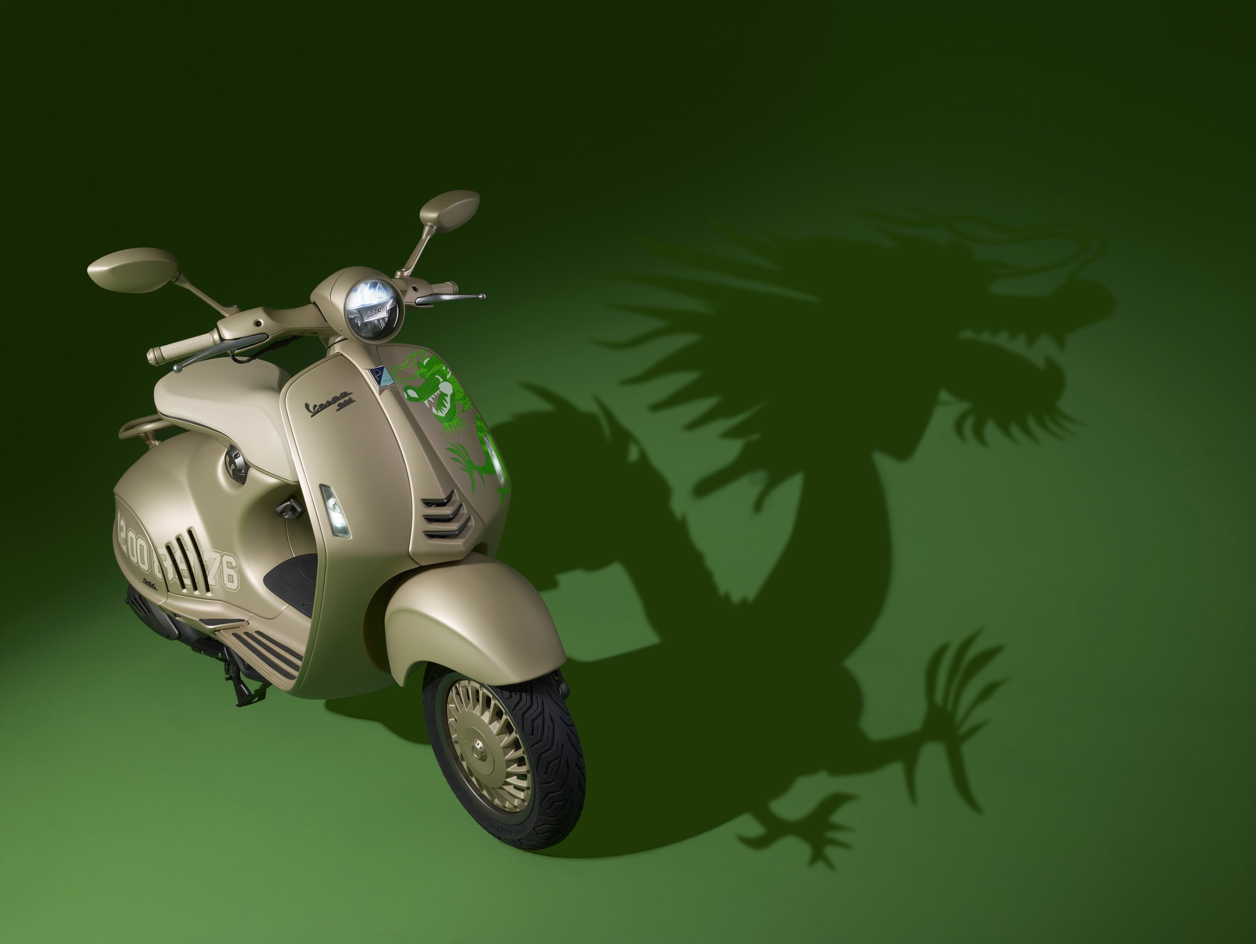 Vespa 946 Dragon Meluncur di Indonesia, Harga Rp 267 Juta