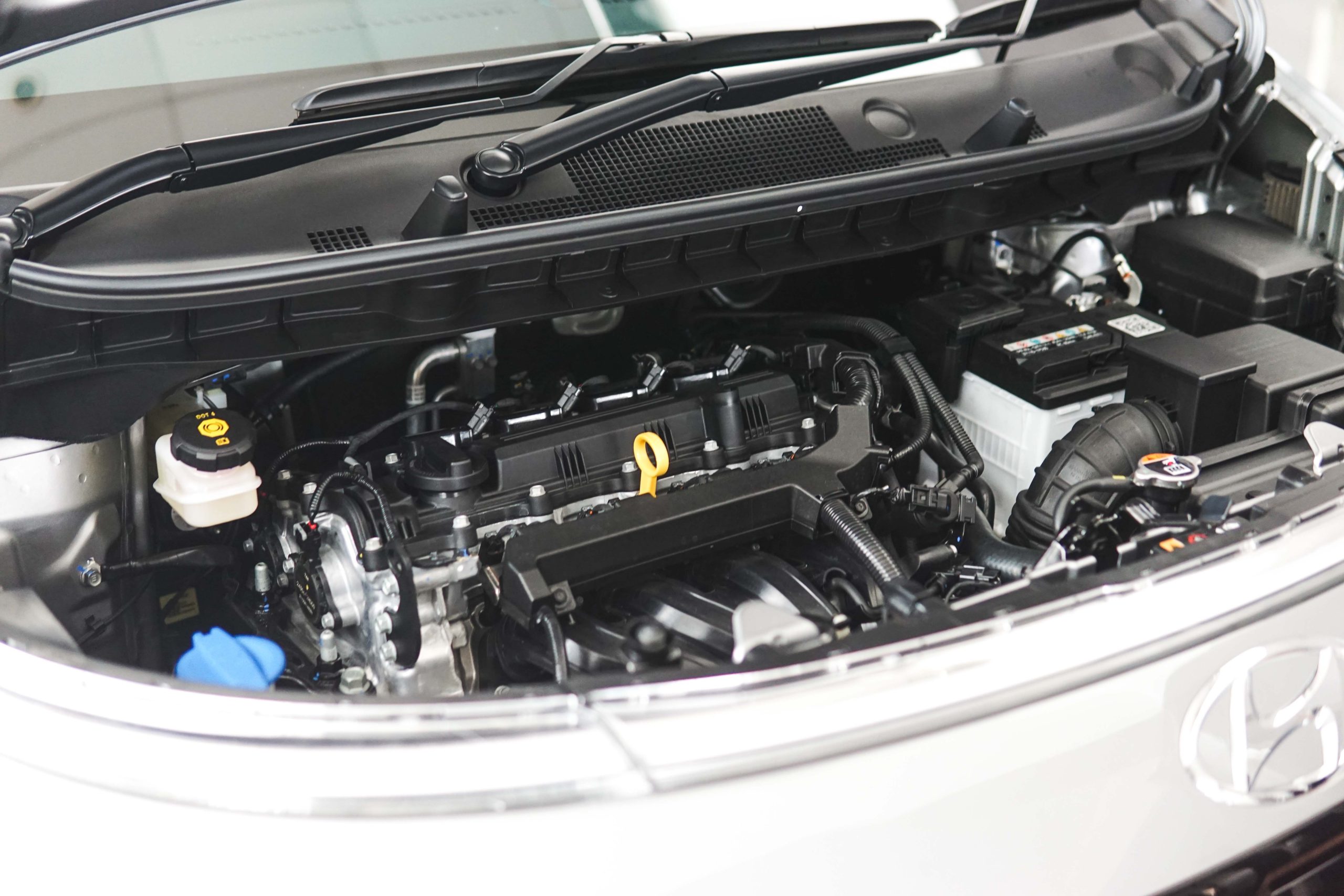 Jangan Sekuat Tenaga, Menutup Kap Mesin Juga Ada Tata Caranya