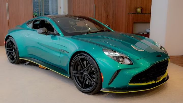 Aston Martin Tunda Pengembangan Mobil Listrik, Utamakan Riset PHEV