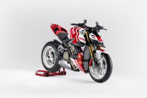 Ducati dan Supreme Ciptakan Streetfighter V4 S Edisi Terbatas