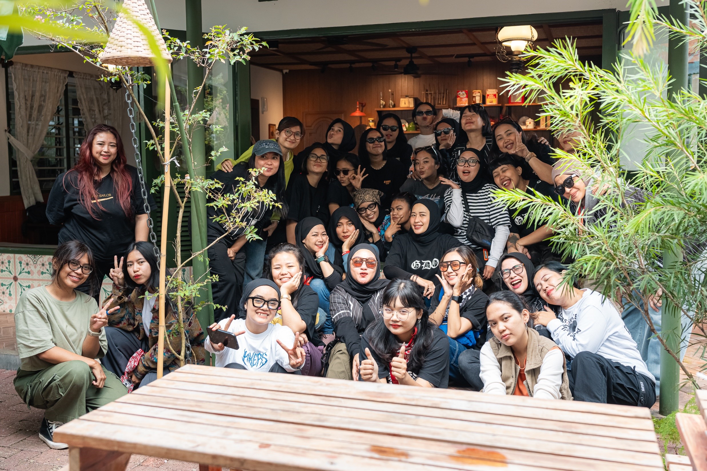 Komunitas Bikers Cantik Girls Day Out Menikmati Skutik Classy Yamaha