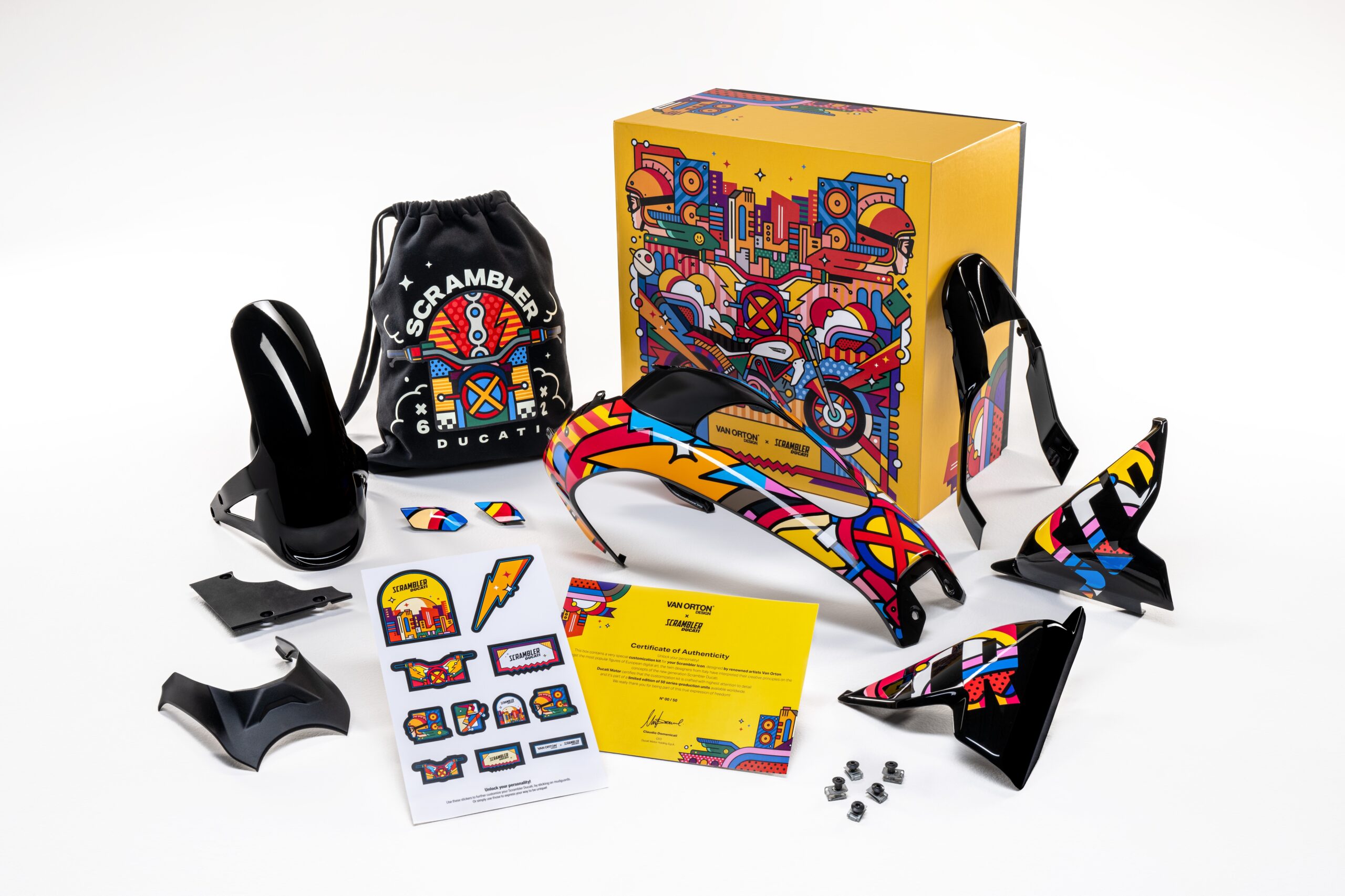 Ducati Berkolaborasi dengan Van Orton Hadirkan Produk Penuh Warna