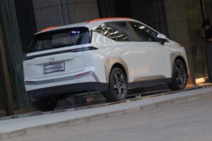 Mobil Listrik GAC Aion Y Plus