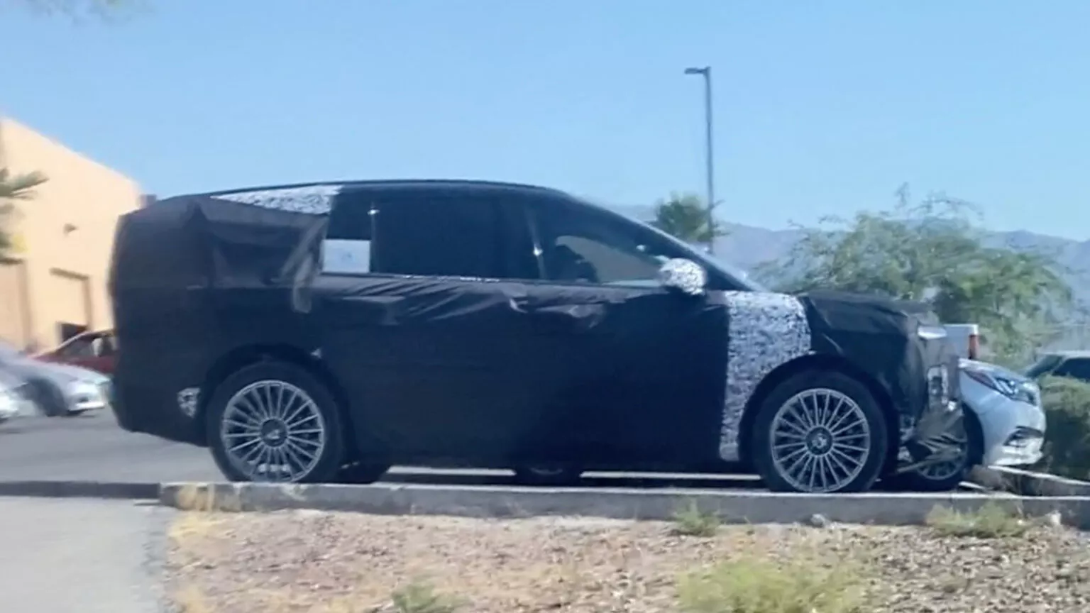 Hyundai Ioniq 7 Tertangkap Kamera