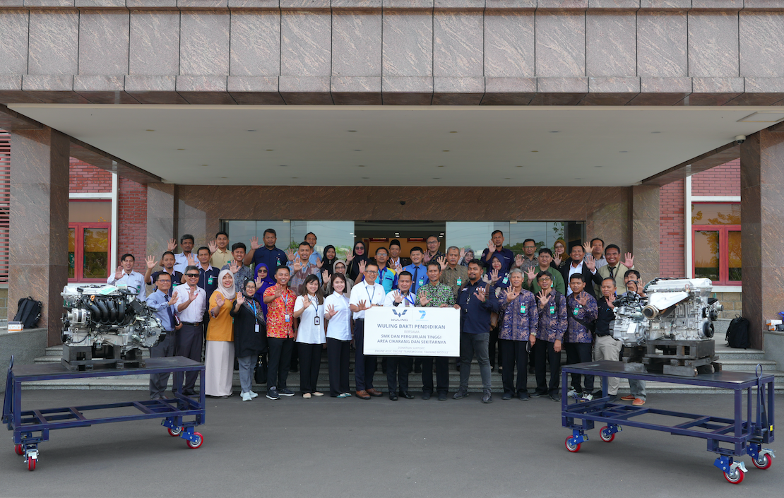 Wuling Sumbangkan 365 Unit Mesin