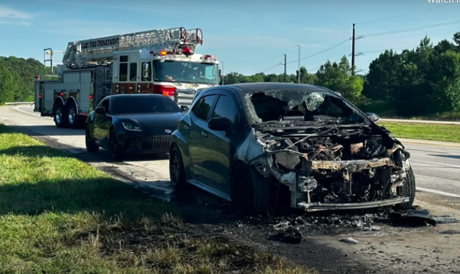 Toyota GR Corolla Terbakar