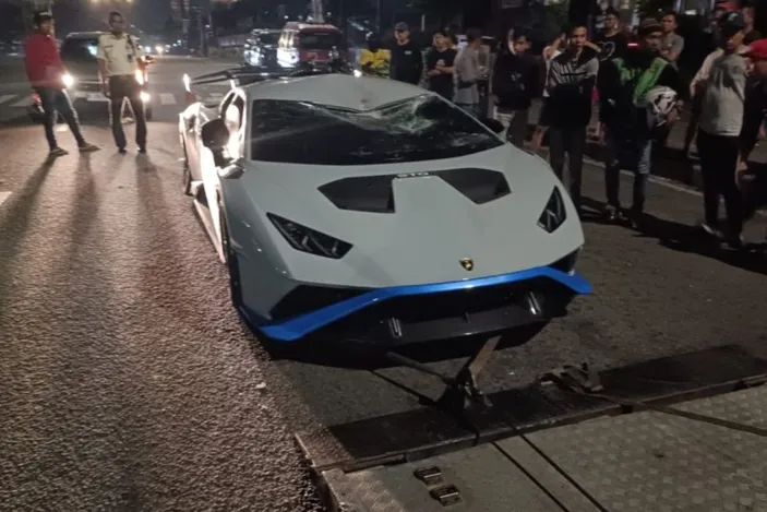 Polisi Tahan RK Sopir Lamborghini Huracan Usai Kecelakaan Maut di Jakarta Utara