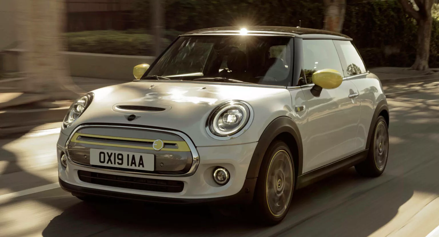BMW Puluhan Ribu Mini Cooper SE EV (Carscoops)
