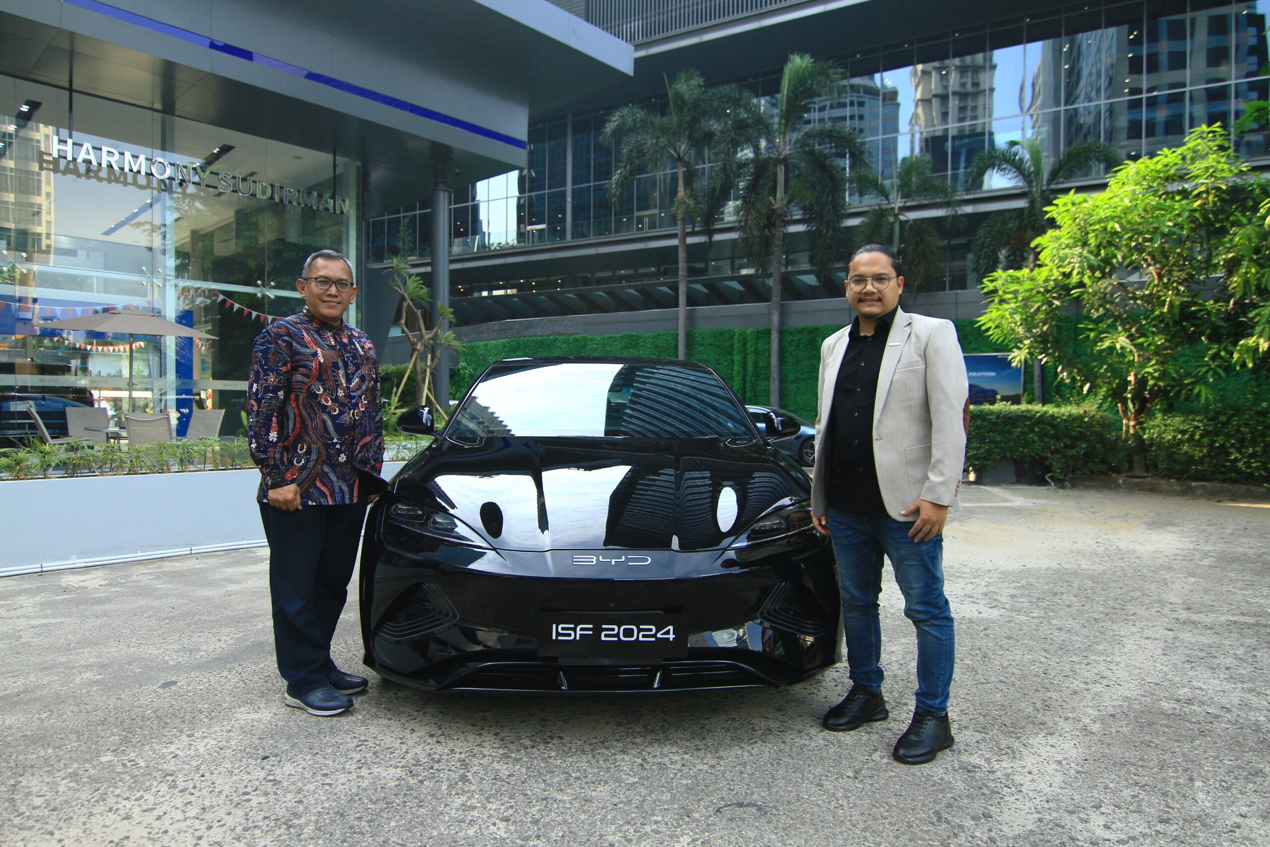 Mobil Listrik BYD Berdinas di Ajang ISF 2024