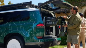 Mobil Lexus yang Ini Cocok untuk Pencinta Golf