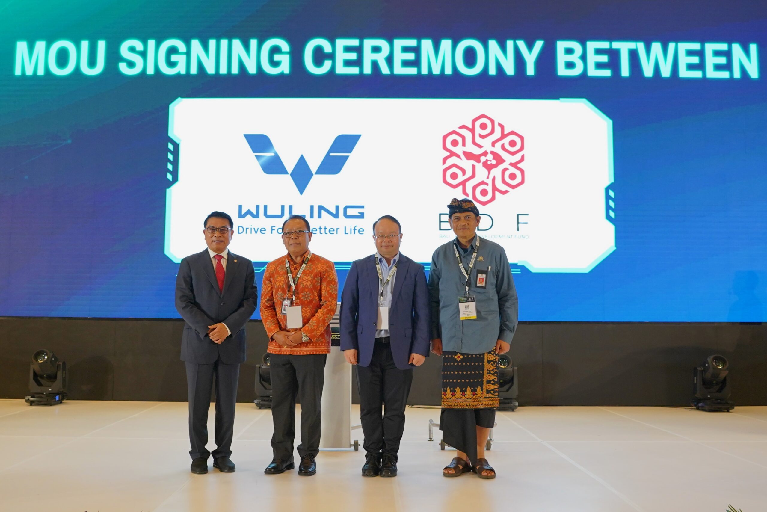 Wuling Jalin Kerja Sama dengan BDF untuk Percepat Adopsi Kendaraan Listrik di Bali
