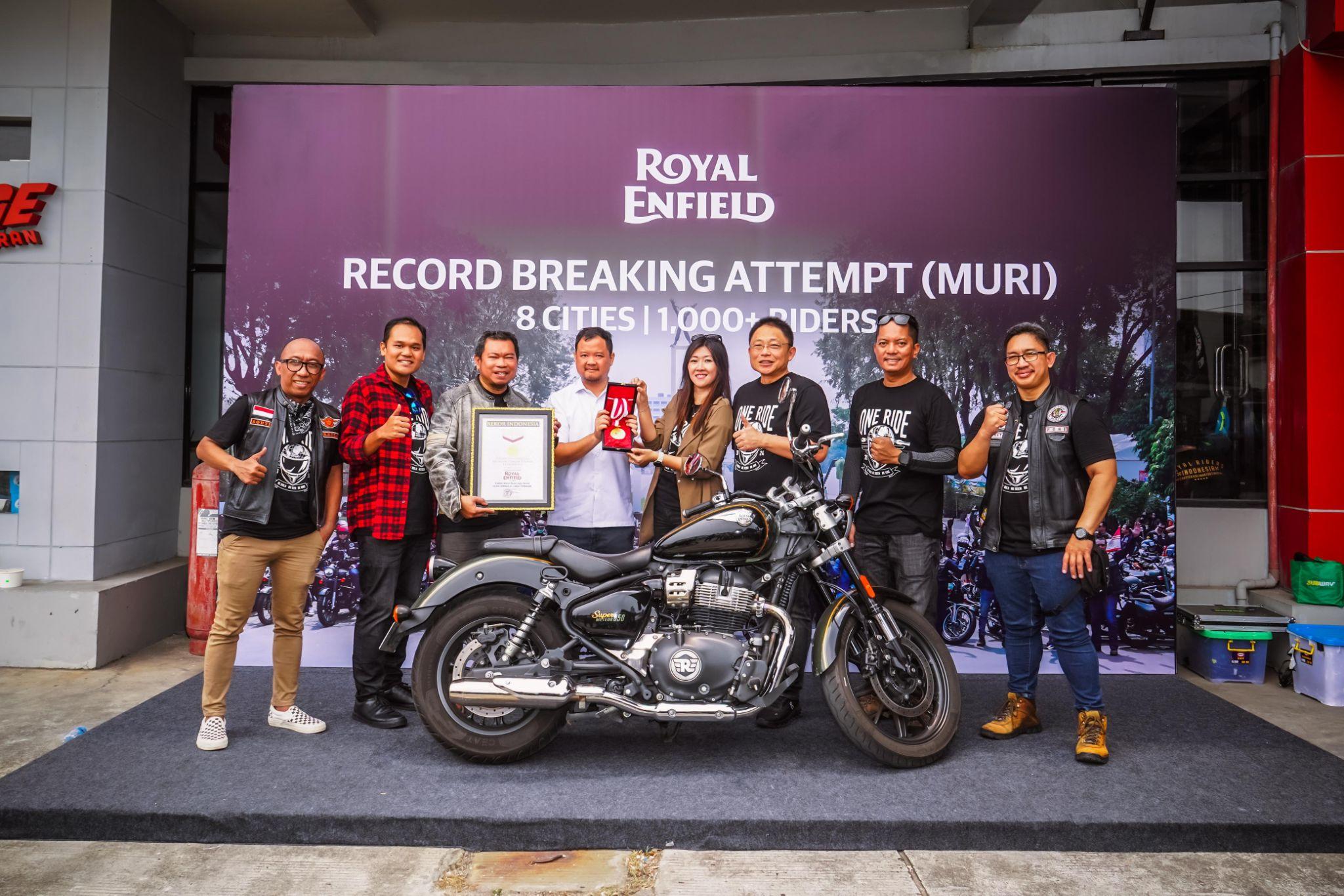 Konvoi Motor Royal Enfield Cetak Rekor Baru MURI