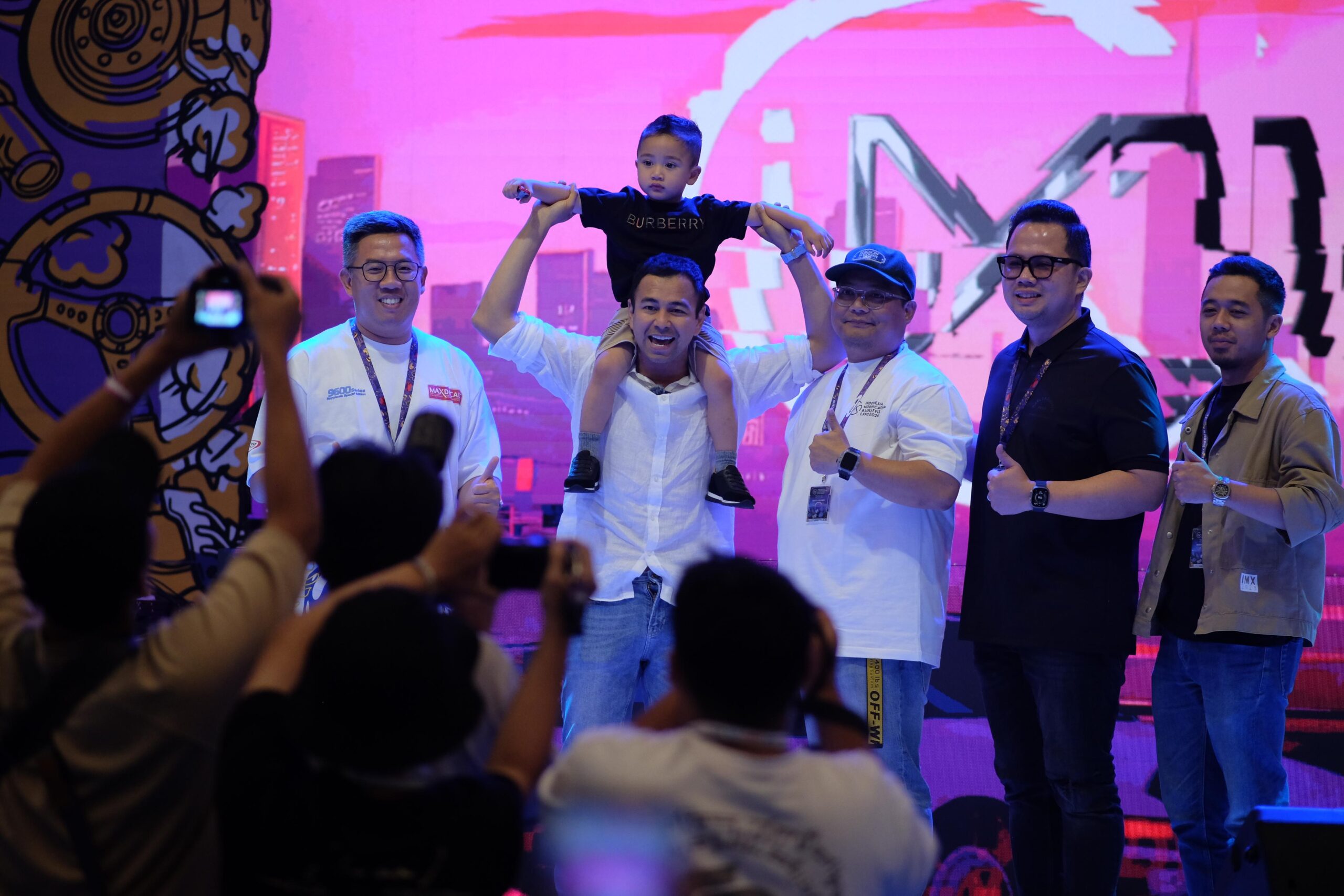 Raffi Ahmad dan Cipung Meriahkan IMX 2024, Goda Pengunjung dengan Super Giveaway