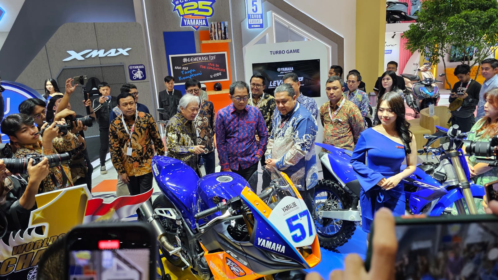 Yamaha Tampilkan Motor Juara Dunia WSSP 300 di IMOS 2024