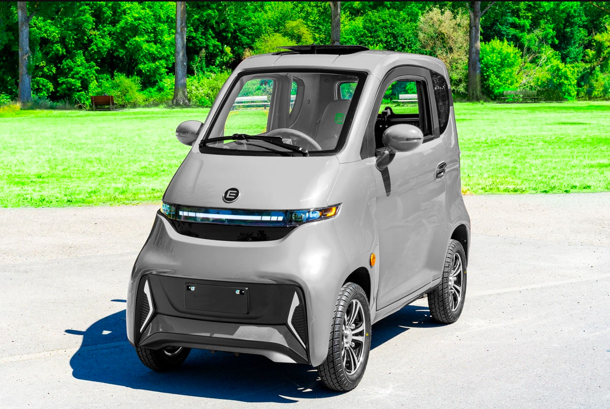 Kendaraan Listrik Nelo 4.3 Tawarkan Kepraktisan Motor Berwujud Mobil