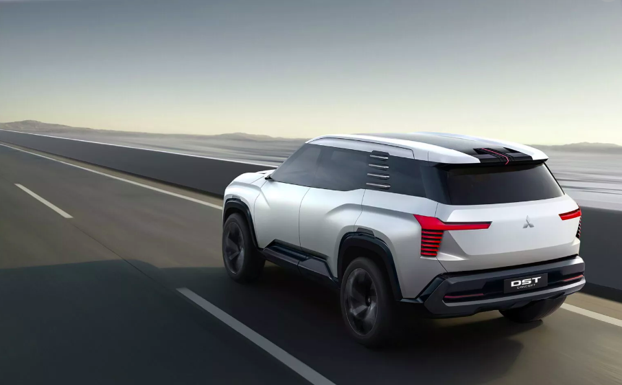 Mobil Konsep Mitsubishi DST Bakal Jadi Xforce 7 Penumpang?