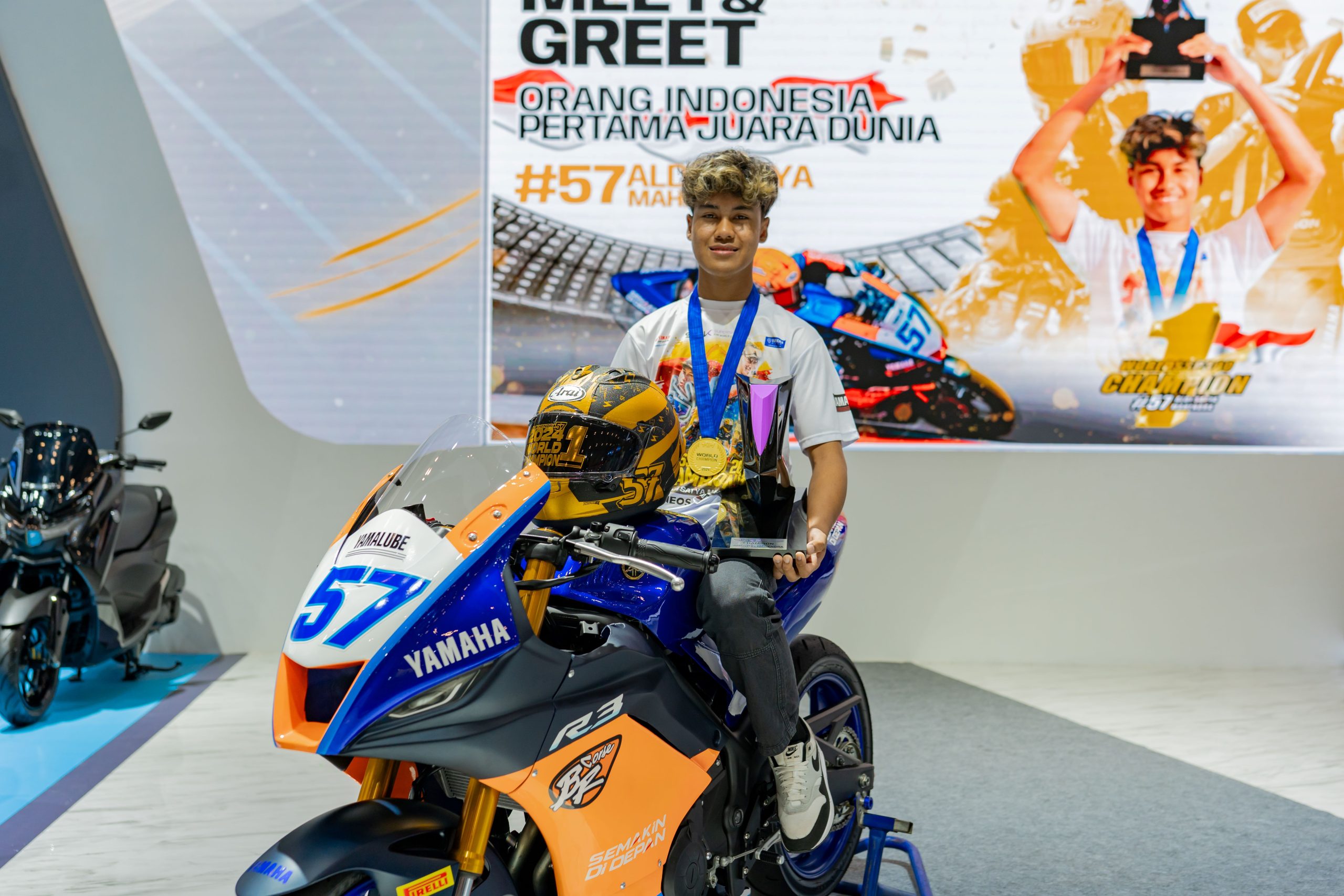 Bersama Yamaha, Juara Dunia Aldi Satya Mahendra Bagikan Kisah Sukses di IMOS 2024
