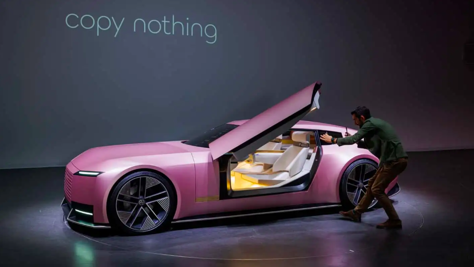 Era Baru Jaguar Dimulai dari Mobil Listrik Type 00