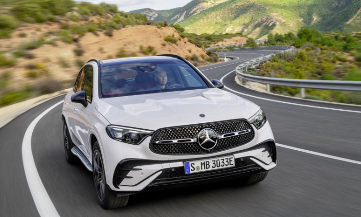 Baut Bermasalah, Mercedes Benz Recall GLC 300 dan S 580 4MATIC 2024