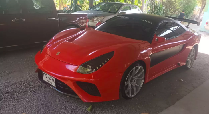 Toyota Celica Disulap Jadi Ferrari F12 Berlinetta Jadi-jadian