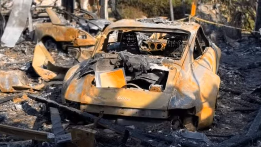 Video Koleksi Porsche Terbakar Ini Mengundang Reaksi Netizen