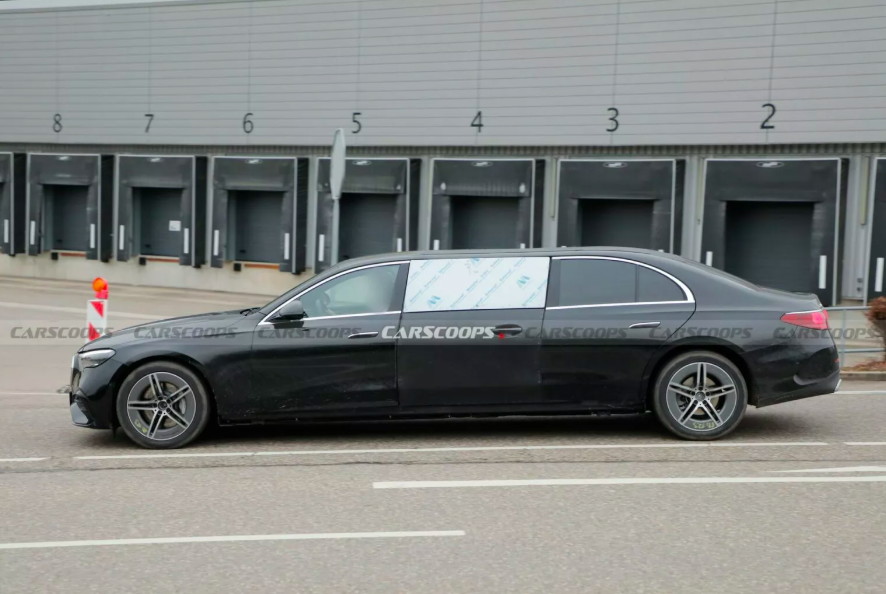 Mercedes Benz Tertangkap Kamera Sedang Menguji Limusin