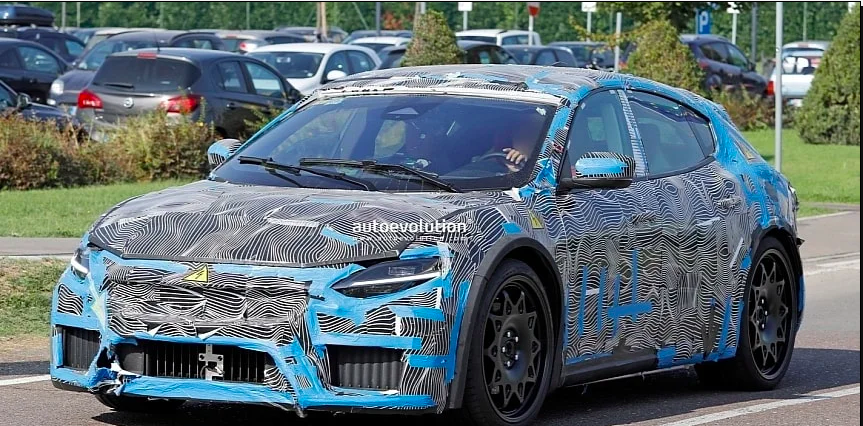 Ferrari Siap Perkenalkan Mobil Listrik Pertamanya pada Oktober 2025