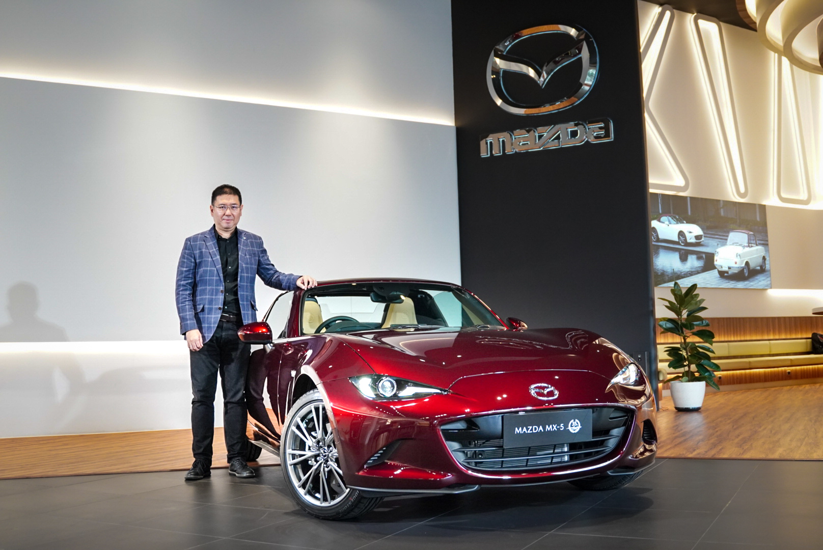 Mazda MX-5 35th Anniversary Edition Resmi Hadir di Indonesia