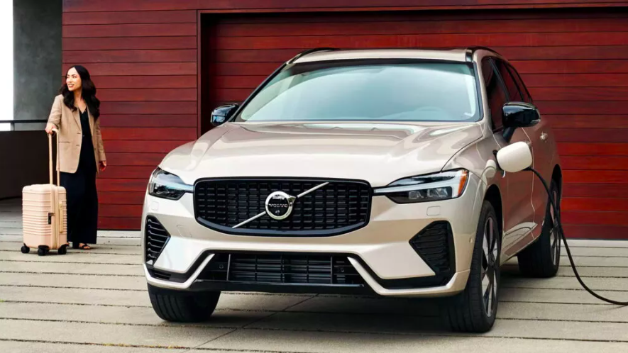 Volvo Larang Pemilik Mobil Plug-in Hybrid Mengisi Baterai